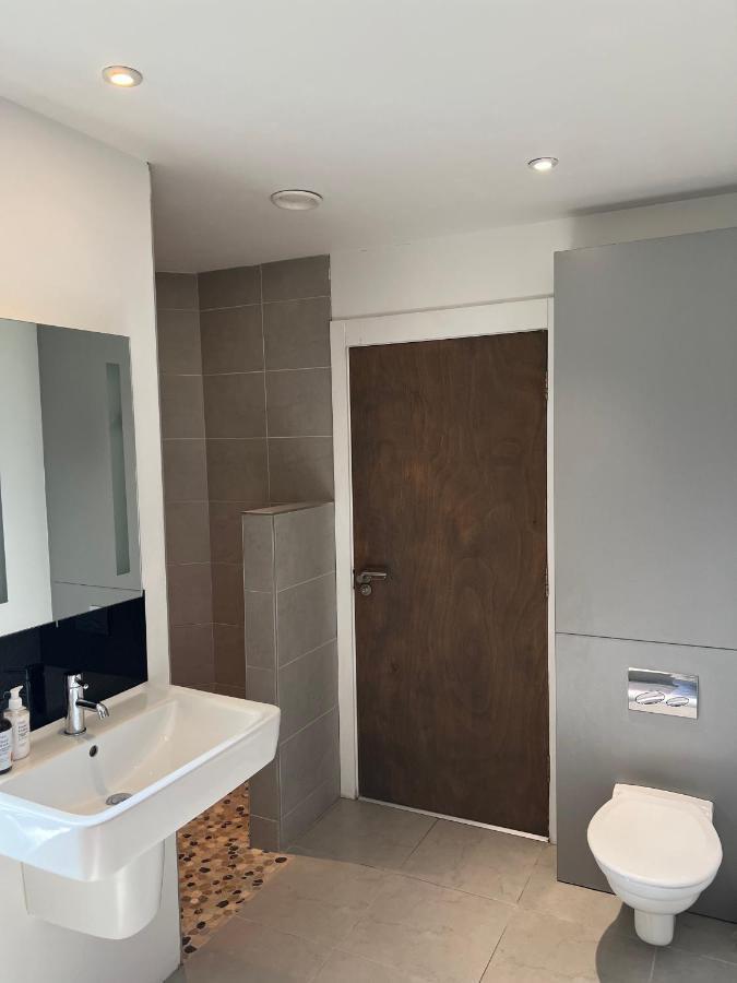 Fitzy'S Bunker - Modern Beach Apartment Ardglass Ngoại thất bức ảnh